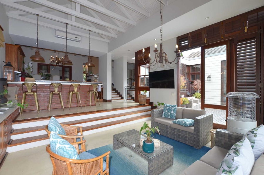 5 Bedroom Property for Sale in Kanonberg Western Cape